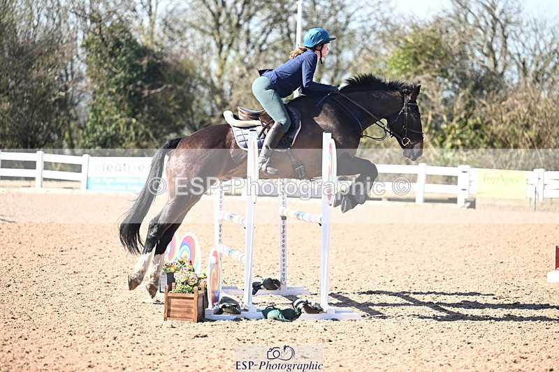 260318B-104552-00170 - Clear Round & Brit Nov 90cm