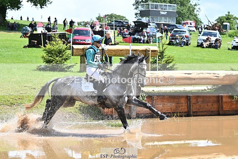 240526-121644-21908 - 529-SBH_BIG_WALL-Izzy_Taylor