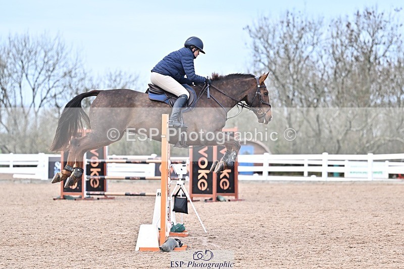 251126-133348-00593 - Cls 5 Foxhunter and 1.20m