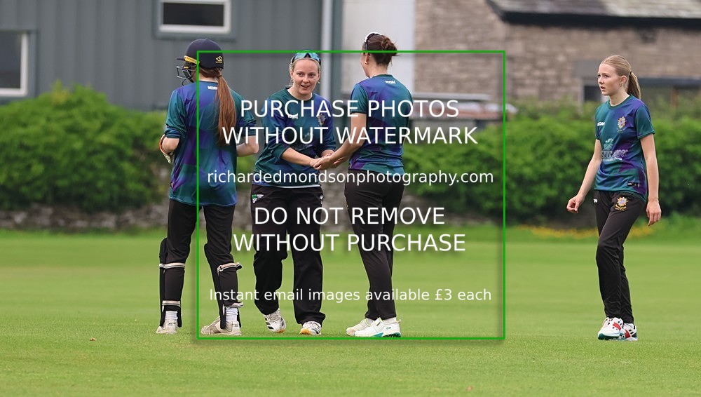 533A5759 - Kendal Cricket Women & Girls vs Carnforth Cricket Women & Girls (28/5/26)