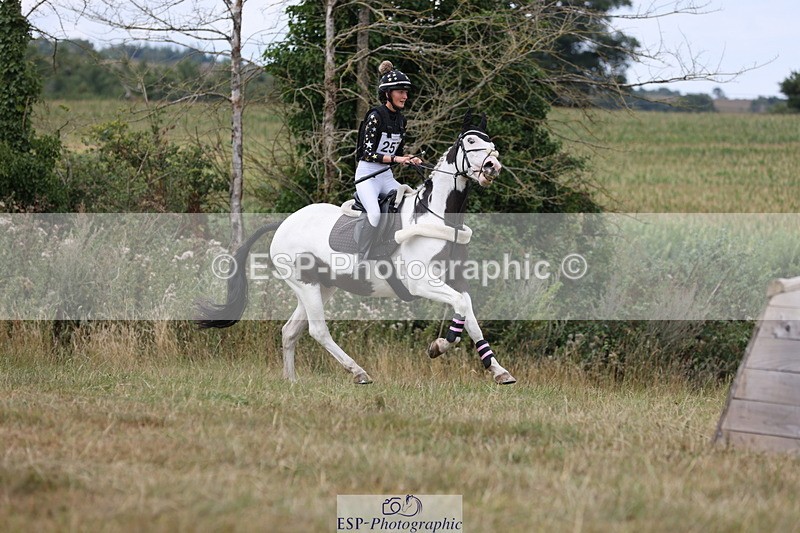 250802A-144120-05082 - F-257-Sophie.Clay-ACE