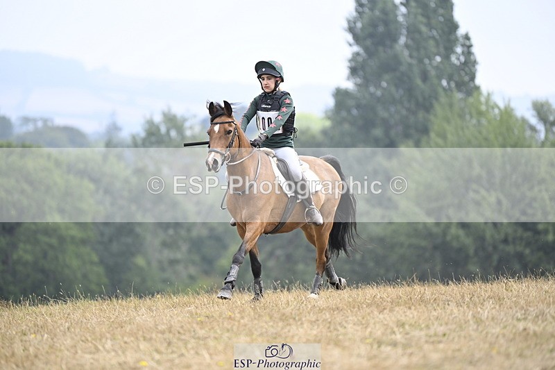 250824A-114201-35344 - 2002-Florence.Dovey-Moneyhills.Pageant