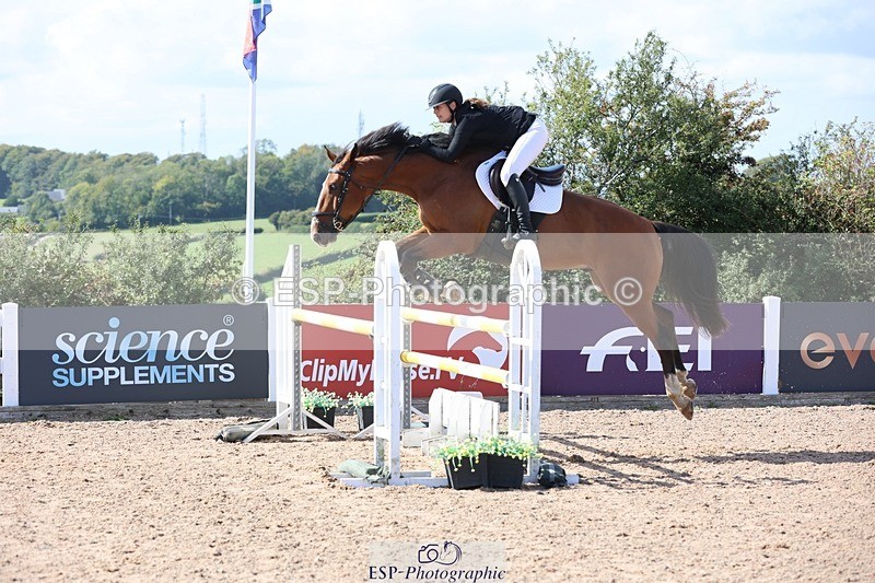 250913-142955-07385 - Cls 25 1.05m Amateur Quali