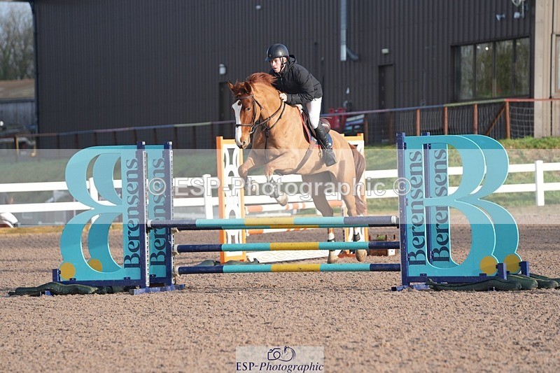 260201-100559-02963 - Cls 16 British Novice and 90cm