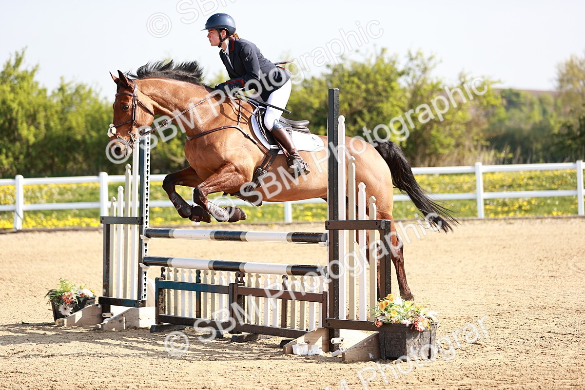  - Class 21 - Senior British Novice - 90cm