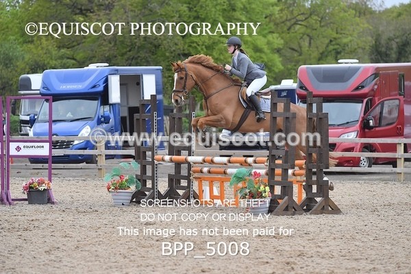 BPP_5008 - CLASS 24 SUN Senior BritiNovice/ 90cm Open