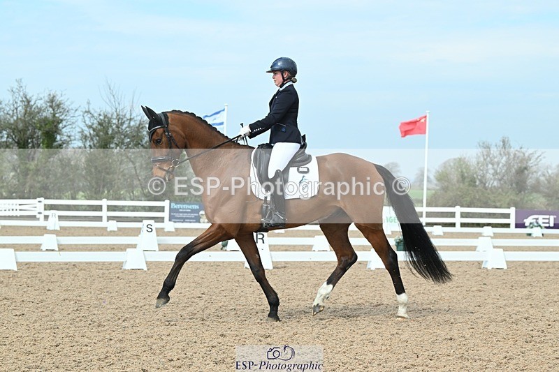 250403-103128-01421 - 036-Abbie.Newbury-Seagry.Viceroy