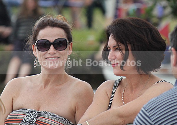 110702 TWO LADIES IMG_7710 - HENLEY ROYAL REGATTA JULY 2011