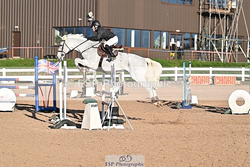 251119-142306-00544 - Cls 5 Foxhunter and 1.20m Open