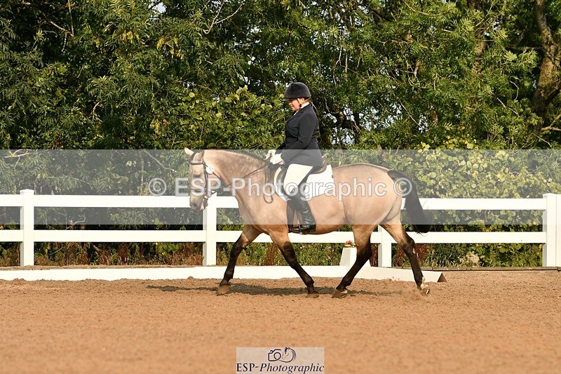 250817-092454-06900 - 082-Sarah.DavisWinston.Classic.Gold