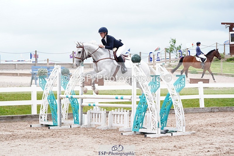 250524-120244-06505 - Cls 21 A&B Snr Disco & 1.00m Open