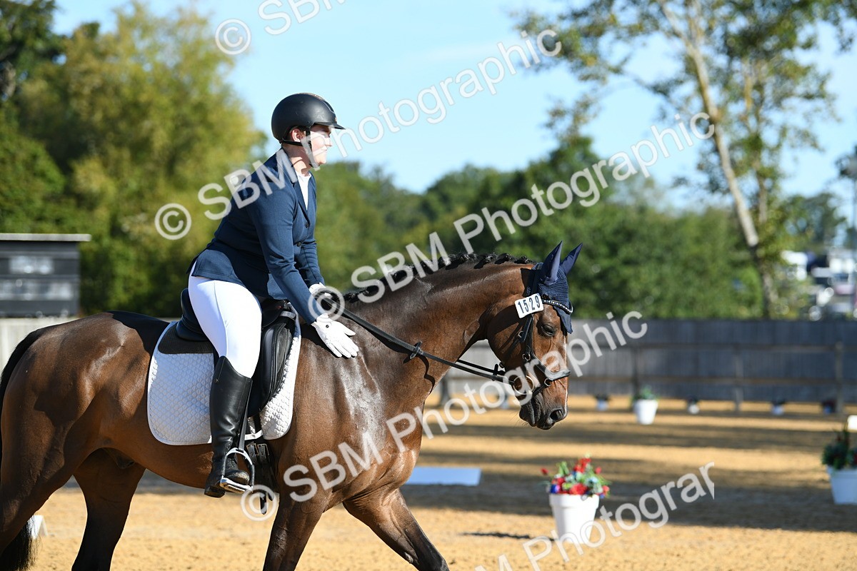 SBM_16178 - D4 - Small Tour Championship - Intro B