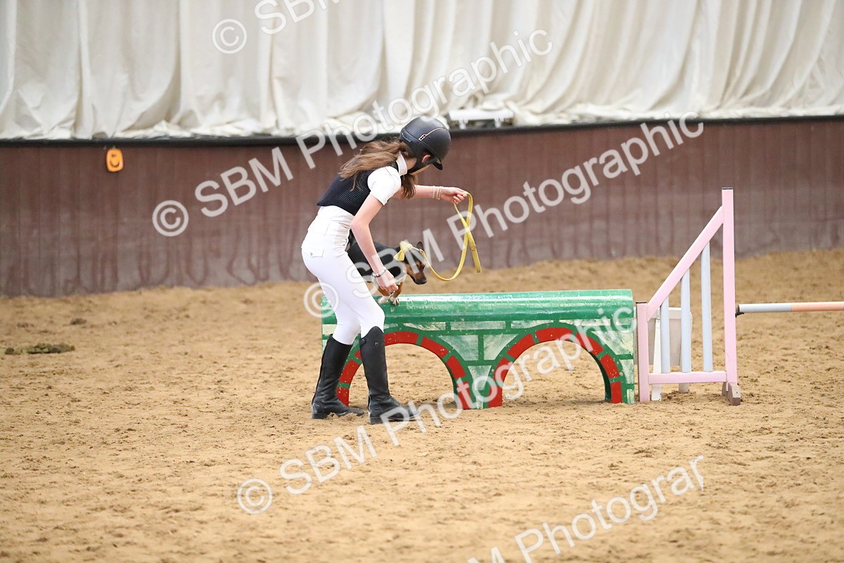 SBM_001913 - Class 3 - Horse & Hound