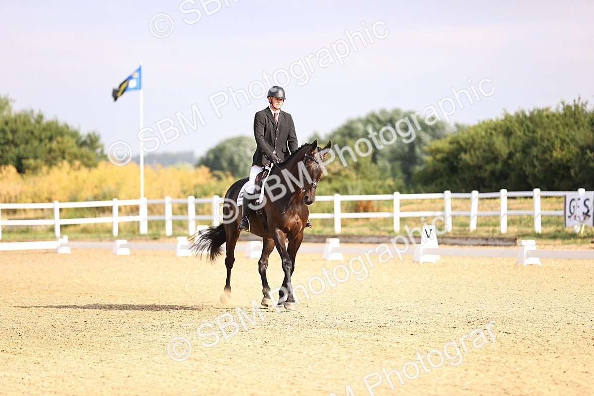 SBM_008453 - Novice 5 - 08.30-9.33