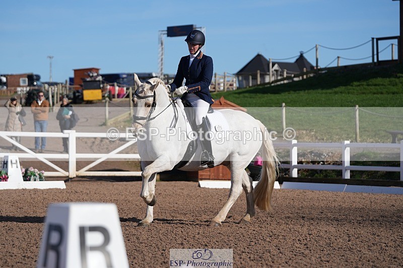 260214-113919-03704 - 025-Louisa.Julie.Brend