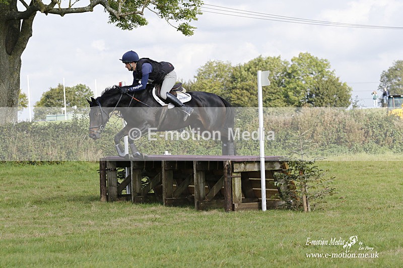  WWHT 171021 3176 - Intermediate (0.90m)  17/10/21