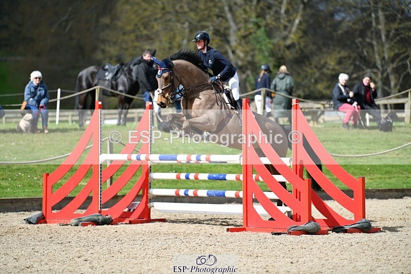 240324-124912-02683 - Cls 9 Snr 1.05m Open