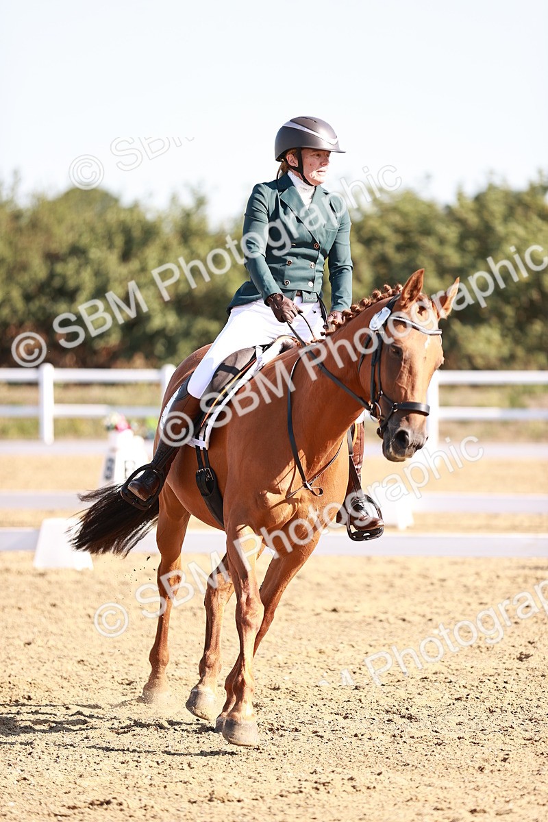 SBM_004372 - Class 12 - Novice 5 - 9.07-10.10