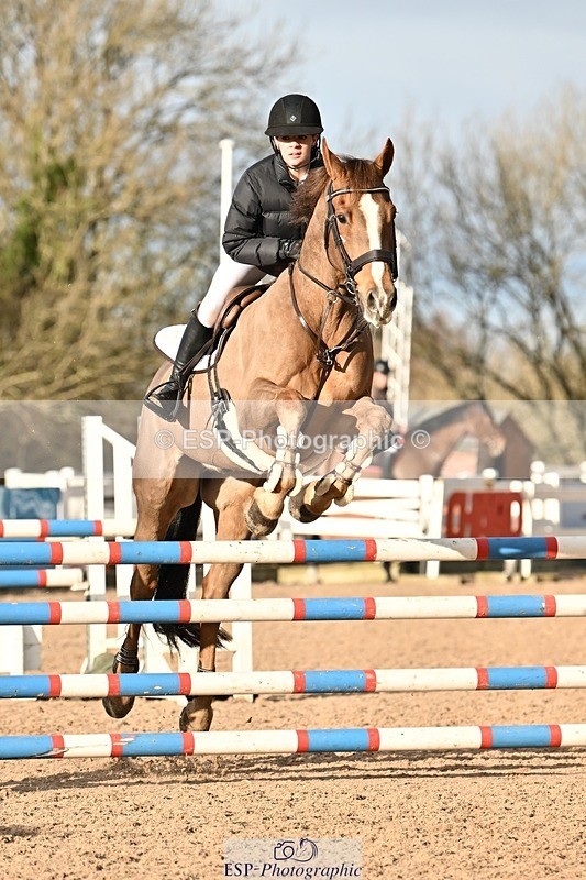 241208-131858-01742 - Cls 21 Newcomers and 1.10m Open