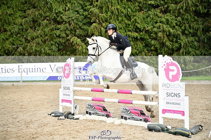 251004A-172808-02444 - Classes 12 & 13 90cm