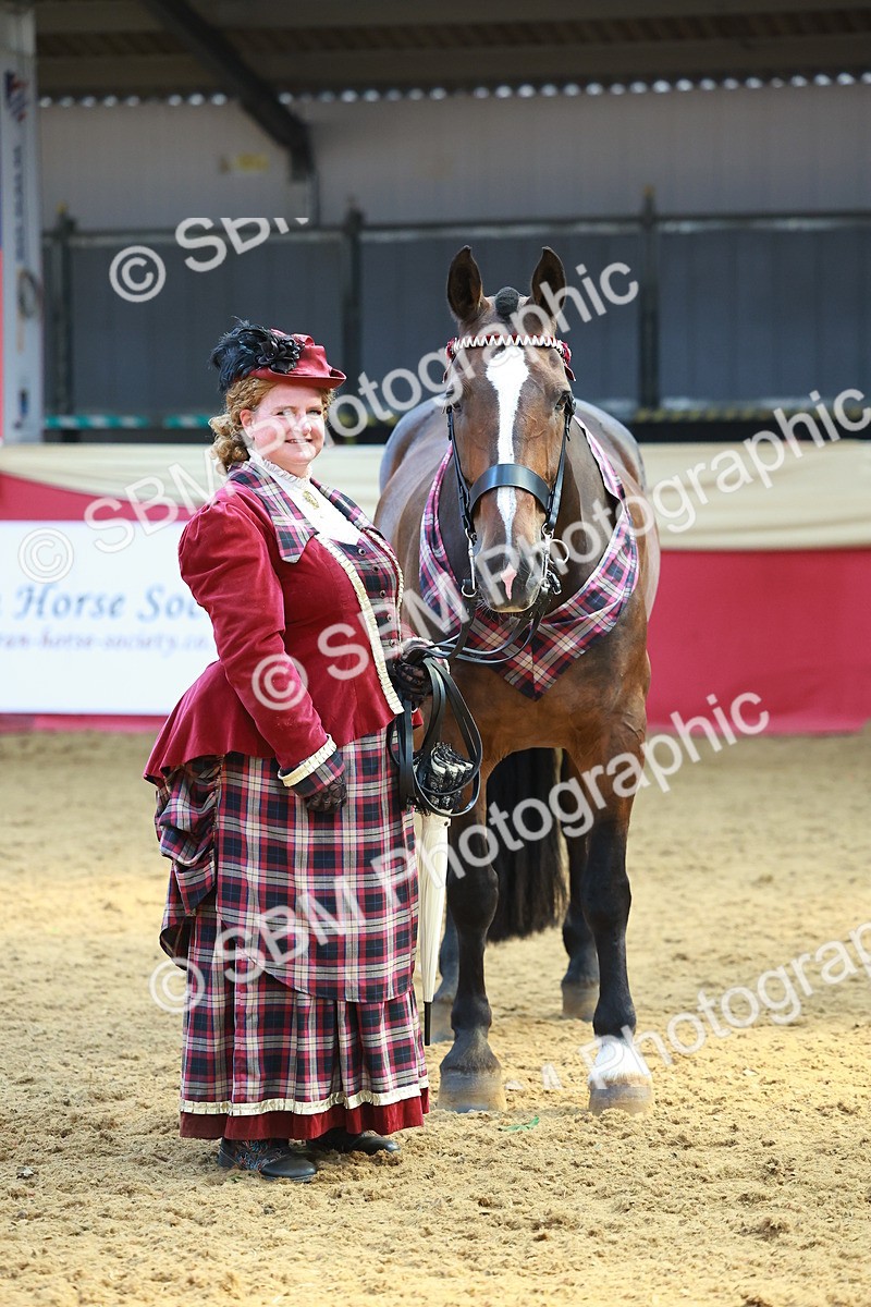 SBM_13665 - Class 104 - IH  Costume