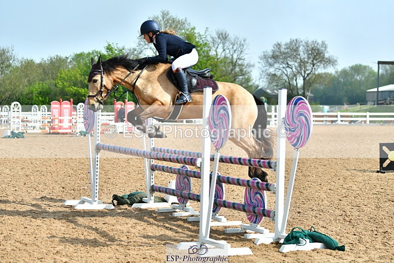 230514A-100900-02176 - Cls 22 Pony Discovery & 90cm Open