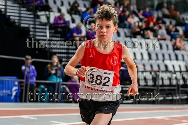 AgeInd25SUN-915595 - Track Male