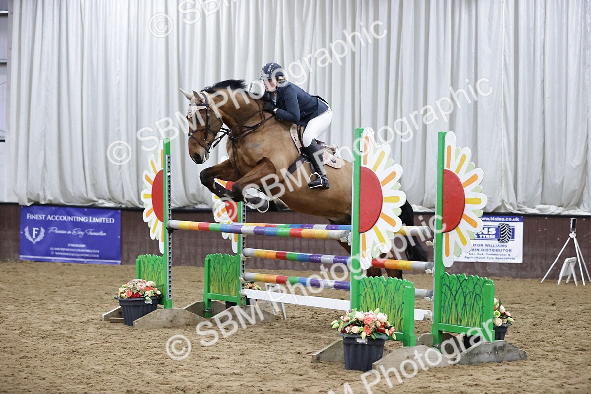 SBM_001127 - Class 4 - Senior Newcomers/ 1.10m Open