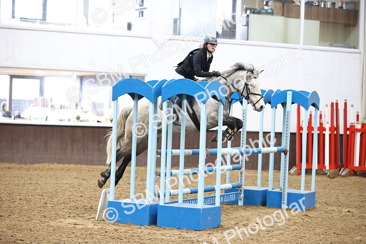 SBM_000736 - Class 4 - Blue Chip Pony Newcomers - 1.00m