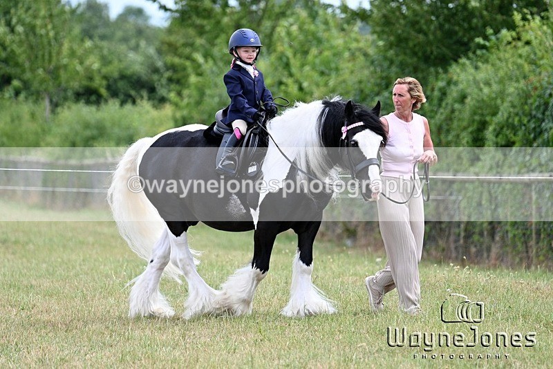 WJ7_3419 - Nancy & Churchill's first Show 22-06-25