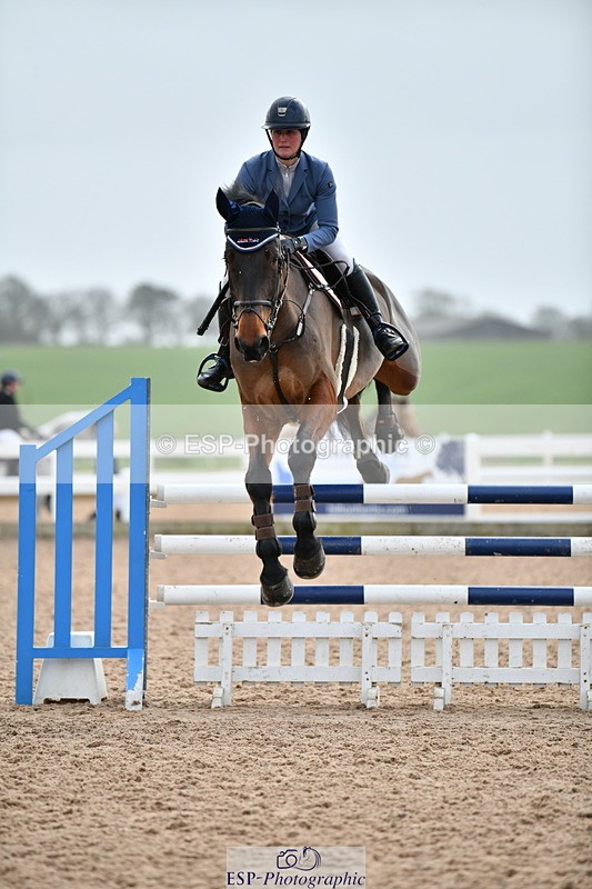 240124A-123939-00502 - Cls 3 Newcomers & 1.10m Open