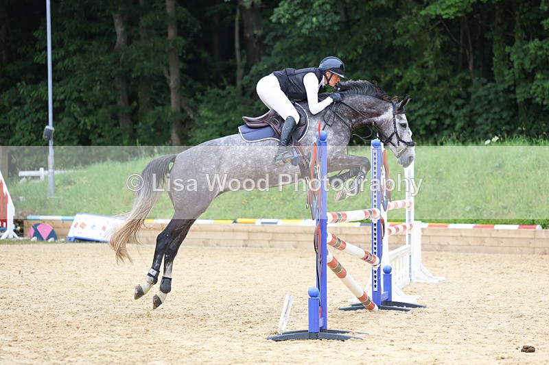 3E7A6458 - Class 8: Senior Newcomers/1.10m open