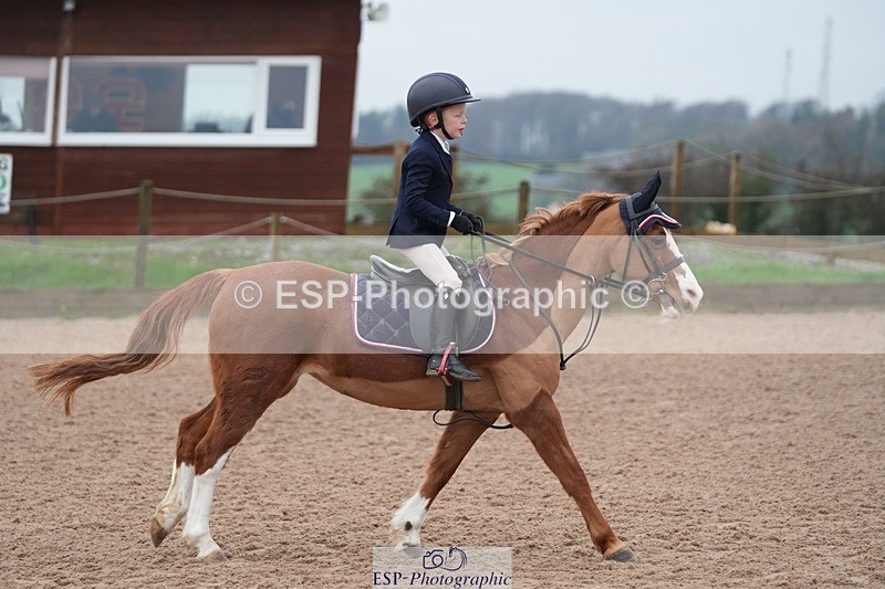 251116-095410-01446 - Cls 18 Clear Round 50cm