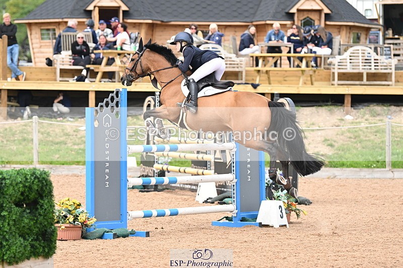 240630A-141922-14100 - Cls 25 HOYS 138cm Qualifier