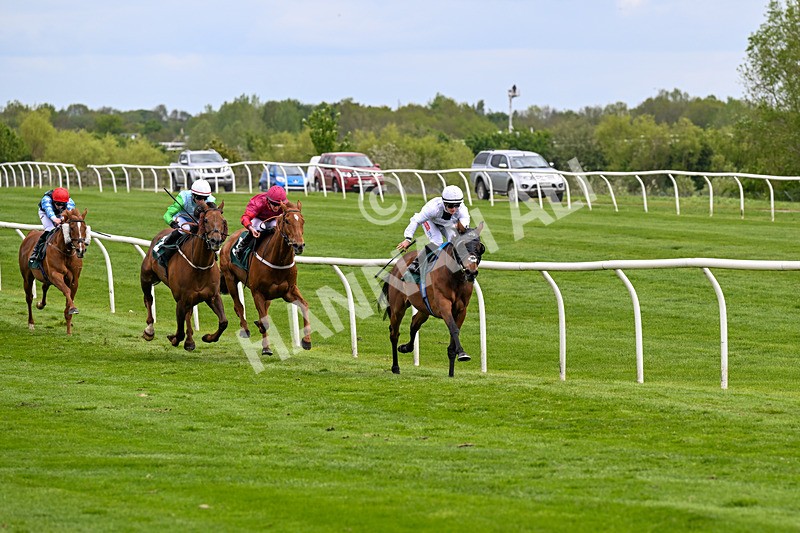 110526-Race 3-Laravie-0661 - Race 3 3.30pm Mick Rose Turns 70 Handicap