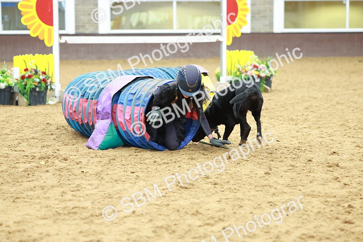 SBM_002585 - Class 3 - Horse & Hound (60cm)