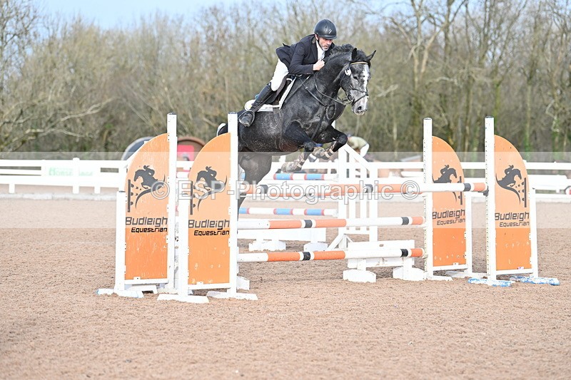 231208A-121335-00611 - Cls 5 Newcomers & 1.10m Open