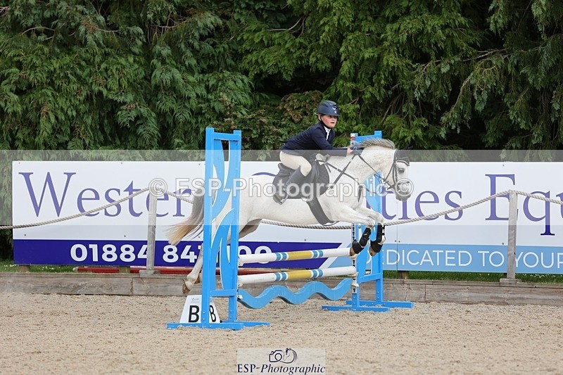 240615-162303-02320 - Cls 9&10 Club and Schools 70cm