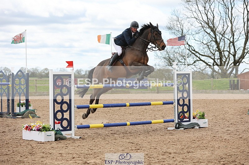 240419A-123841-07356 - Cls 6, 2 Star Medium Tour 1.35m