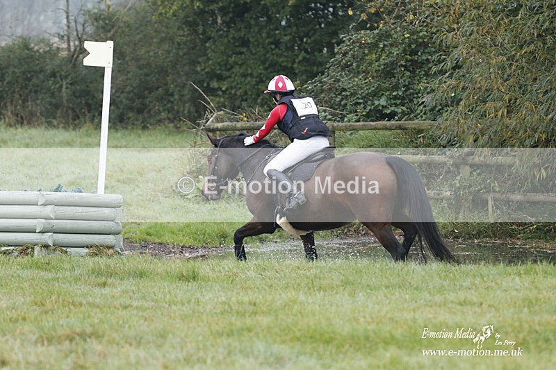 WWHT 171021 0457 - Novice Restricted (0.80m)  17/10/21