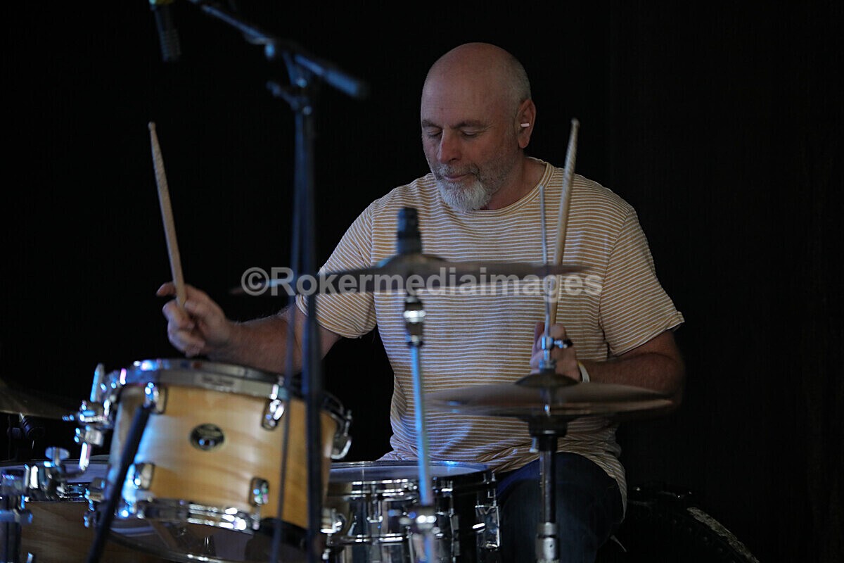 FOLK N BLUES-327 - FOLK and BLUES SEPT 2022