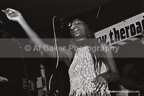 07 - Friends-&-Family @ the-roadhouse 03.05.03