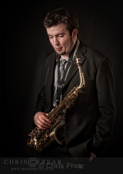 Saxophonist-colour-web - Studio Portraits