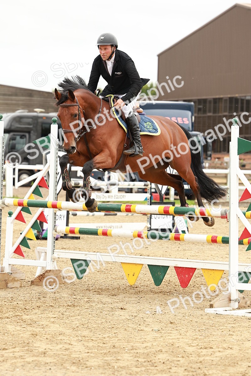 1I0A7876 - Class 4 - Senior Newcomers 1.10m