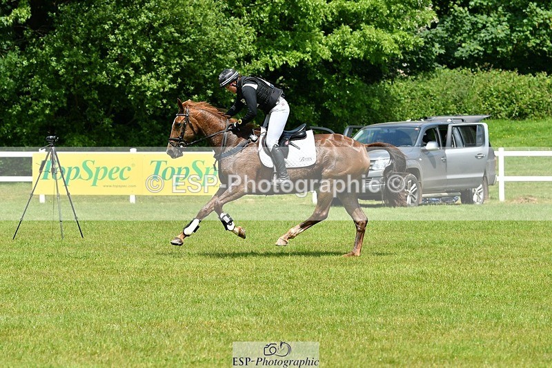 230528-131741-17183 - 409-HENTON_FIRST_LADY-Bundy_Philpott-XC