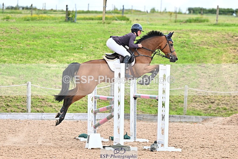 240608A-122840-02287 - Cls 4 Snr Newcomers and 1.10m Open