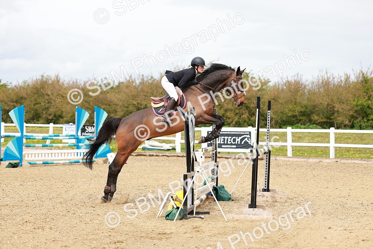 SBM_002498 - Class 10 - Senior Newcomers - 1.10m