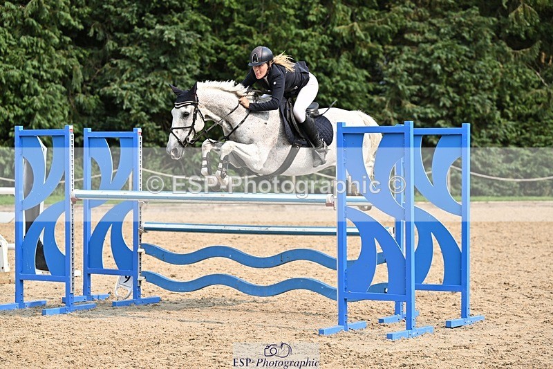 240818-153919-05263 - Cls 12A Snr Foxhunter & 1.20m Open