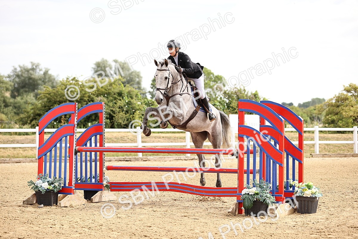 SBM_009505 - Class 8 - Senior Newcomers - 1.10  Open