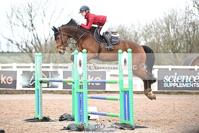 251206-133619-01139 - Cls 13 Snr Foxhunter and 1.20m